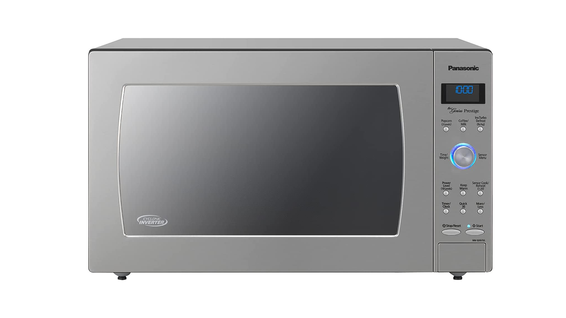 3. Panasonic 2.2 Cu. Ft. Countertop Microwave Oven